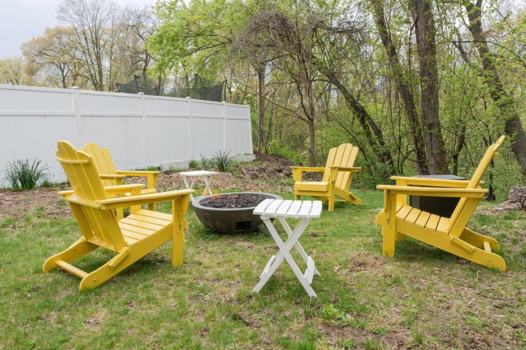 Campfire Cottage Fireplace, Fire Pit & No Chores! Kingston Exteriér fotografie